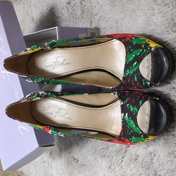 Marc Fisher Open Toe Platform Heels, Red Black Green Yellow White, Size 9.5 M - Picture 3 of 15